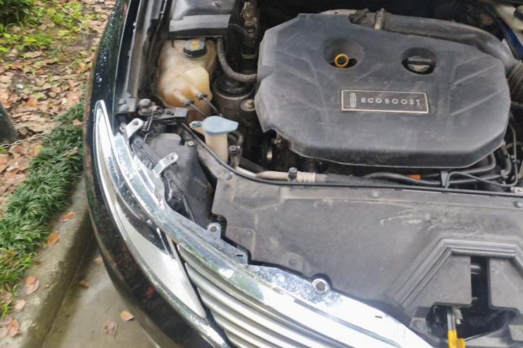 Used Lincoln MKZ 2014 2.0T Luxury Edition Engine Bay Right