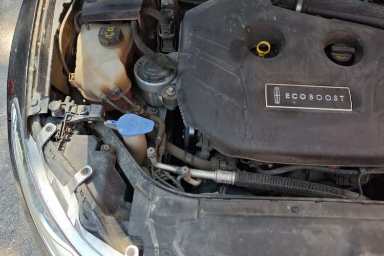 Used Lincoln MKZ 2014 2.0T Luxury Edition Engine Bay Right