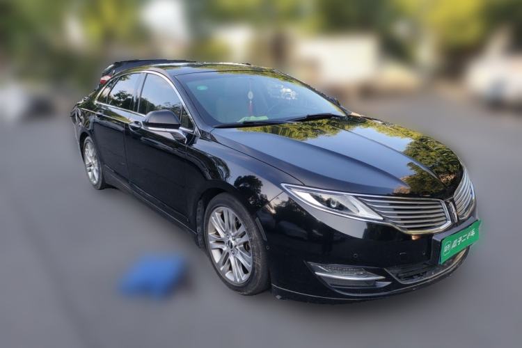 Used Lincoln MKZ 2014 2.0T Luxury Edition Front Right 45 Deg