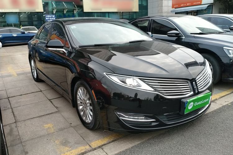 Used Lincoln MKZ 2014 2.0T Luxury Edition Front Right 45 Deg