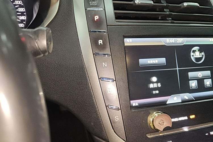 Used Lincoln MKZ 2014 2.0T Luxury Edition Gear Lever