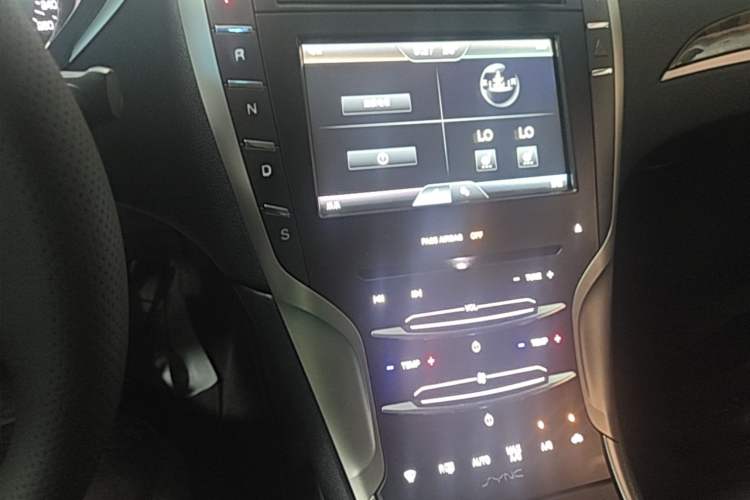 Used Lincoln MKZ 2014 2.0T Luxury Edition Gear Lever