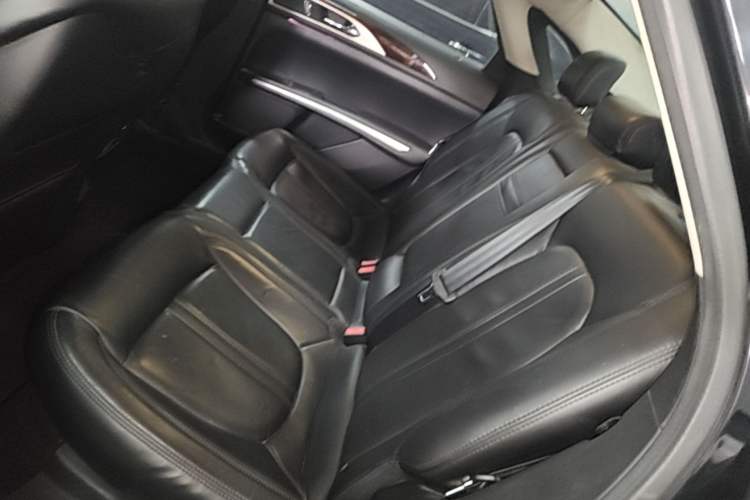 Used Lincoln MKZ 2014 2.0T Luxury Edition Left Rear Seat