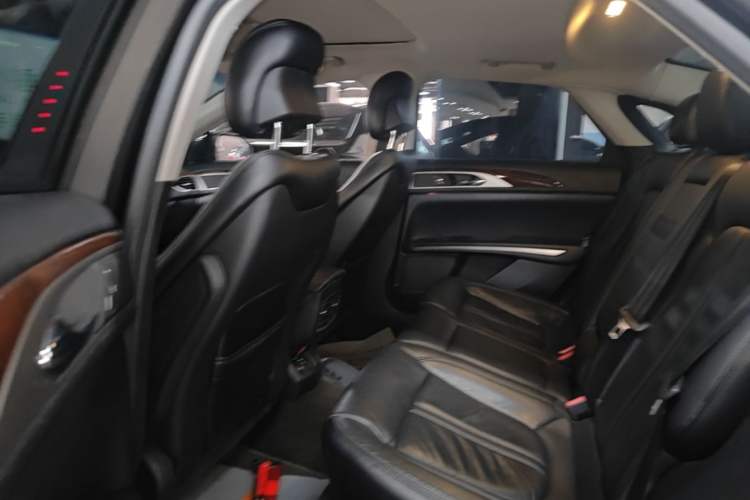 Used Lincoln MKZ 2014 2.0T Luxury Edition Left Rear Seat