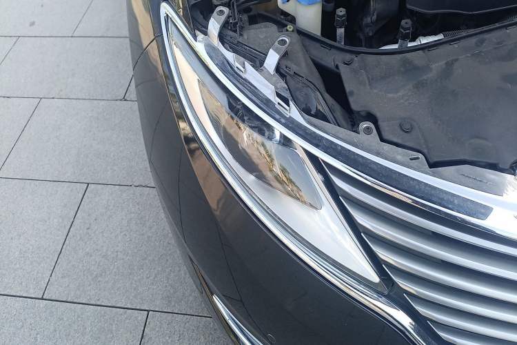 Used Lincoln MKZ 2014 2.0T Prestige Edition Right Front Headlight