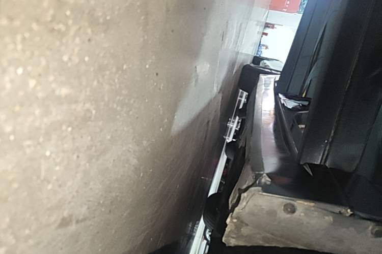 Used Lincoln MKZ 2014 2.0T Luxury Edition Right Side Sill