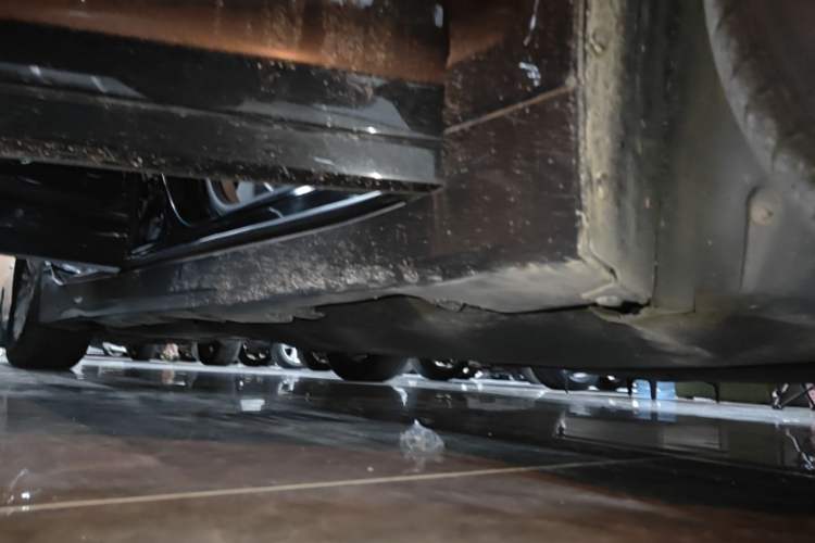 Used Lincoln MKZ 2014 2.0T Luxury Edition Right Side Sill