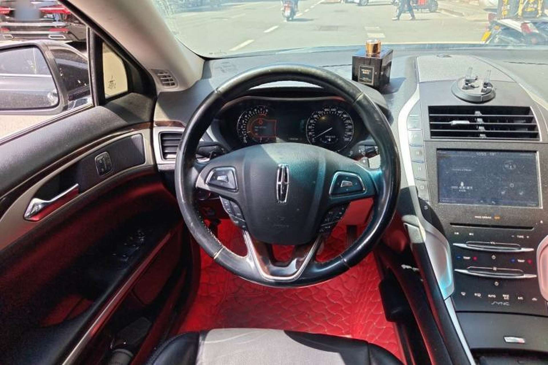 Used Lincoln MKZ 2014 2.0T Luxury Edition Steering Wheel