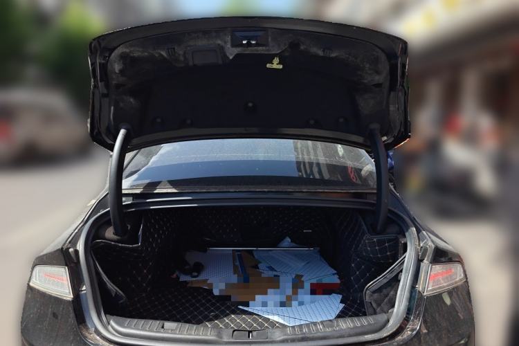 Used Lincoln MKZ 2014 2.0T Luxury Edition Trunk