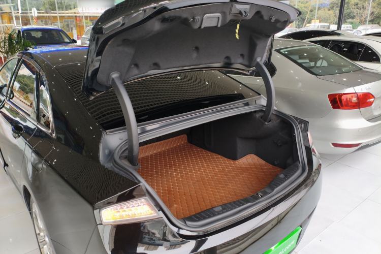 Used Lincoln MKZ 2014 2.0T Luxury Edition Trunk