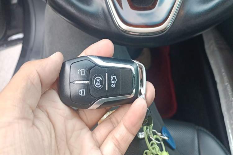 Used Lincoln MKZ 2014 2.0T Prestige Edition Vehicle Key