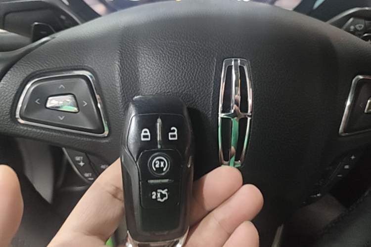 Used Lincoln MKZ 2014 2.0T Luxury Edition Vehicle Key