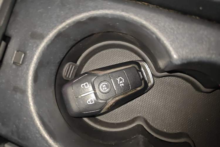Used Lincoln MKZ 2014 2.0T Luxury Edition Vehicle Key