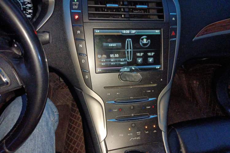 Used Lincoln MKZ 2014 2.0T Luxury Edition Audio And AC Panel