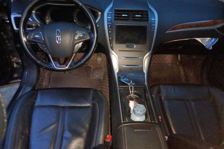 Used Lincoln MKZ 2014 2.0T Luxury Edition Center Console
