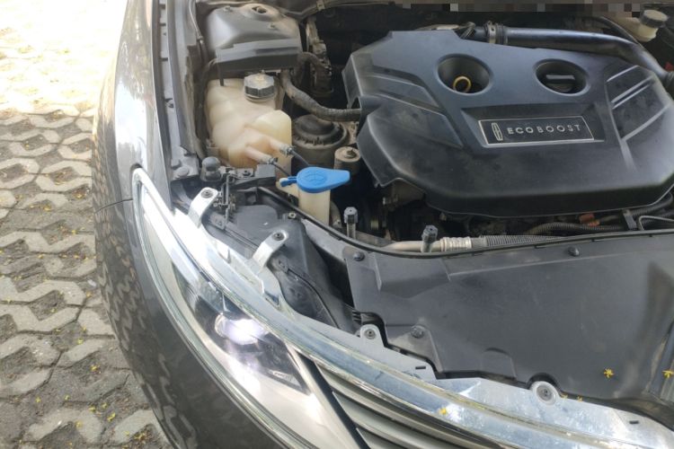Used Lincoln MKZ 2014 2.0T Luxury Edition Engine Bay Right