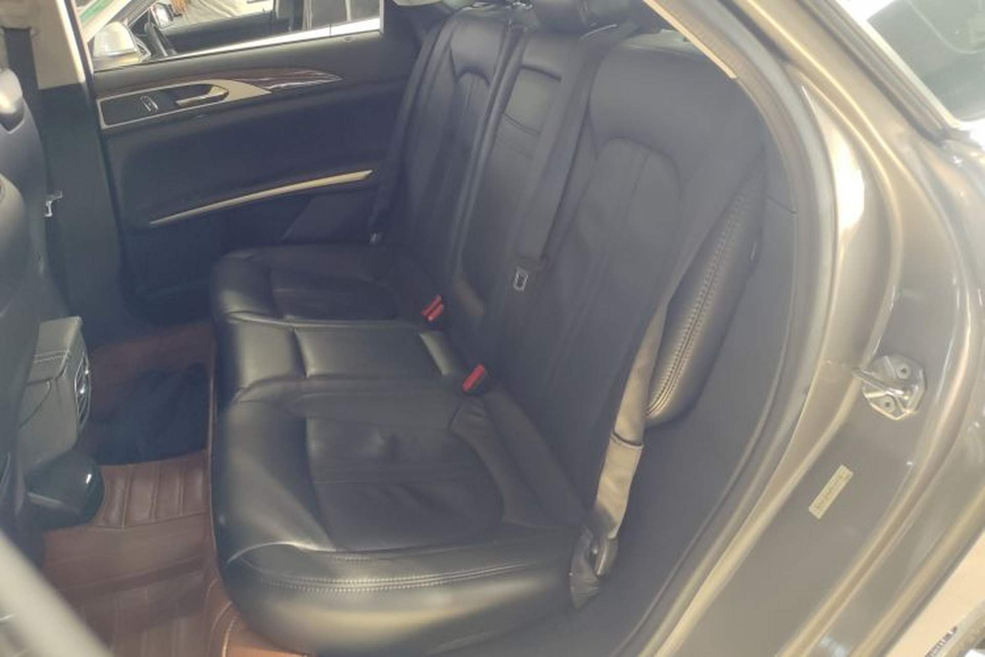 Used Lincoln MKZ 2014 2.0T Luxury Edition Left Rear Seat