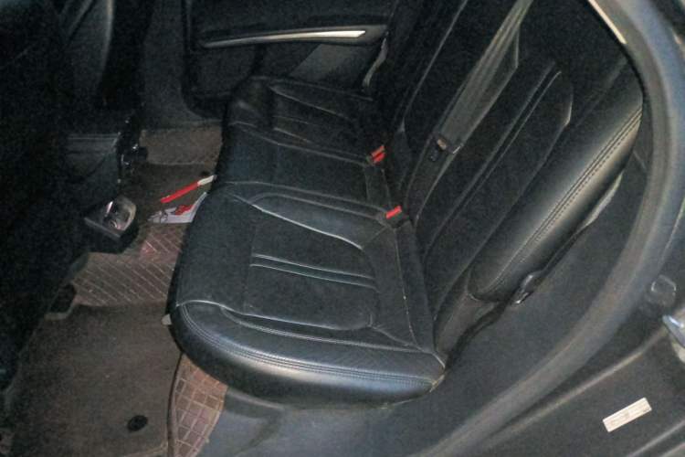 Used Lincoln MKZ 2014 2.0T Luxury Edition Left Rear Seat