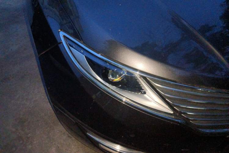 Used Lincoln MKZ 2014 2.0T Luxury Edition Right Front Headlight