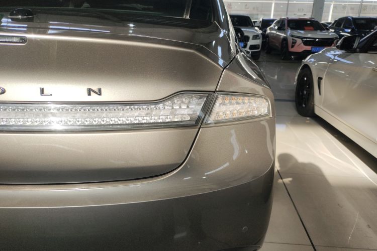 Used Lincoln MKZ 2014 2.0T Luxury Edition Right Rear Taillight
