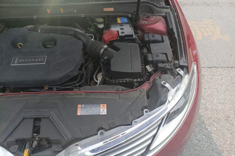 Used Lincoln MKZ 2014 2.0T Luxury Edition Engine Bay Left