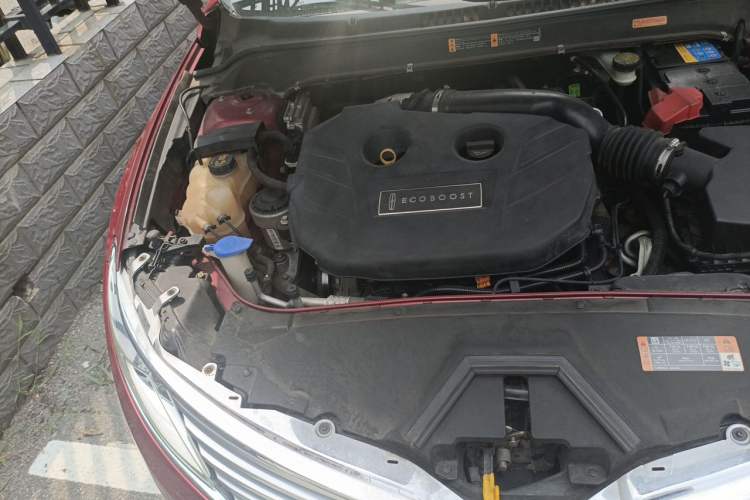 Used Lincoln MKZ 2014 2.0T Luxury Edition Engine Bay Right