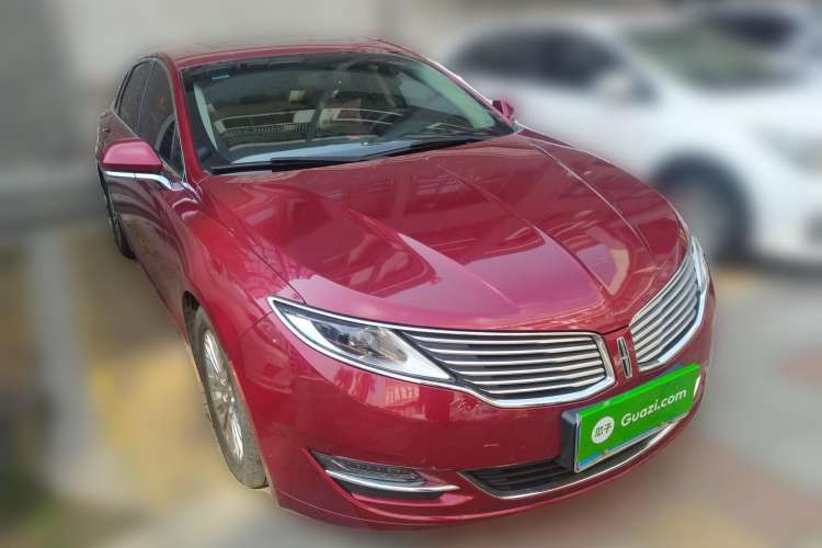 Used Lincoln MKZ 2014 2.0T Luxury Edition Front Right 45 Deg