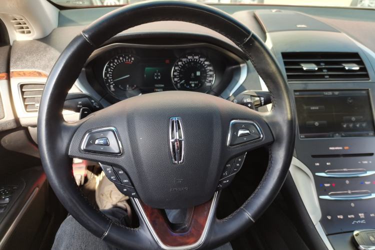 Used Lincoln MKZ 2014 2.0T Luxury Edition Steering Wheel
