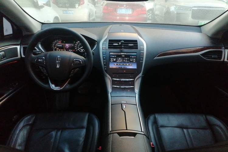 Used Lincoln MKZ 2014 2.0T Luxury Edition Center Console