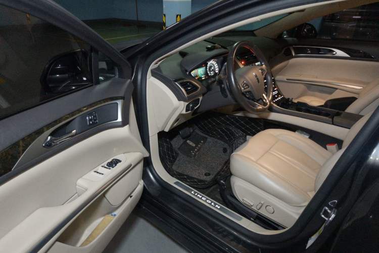 Used Lincoln MKZ 2014 2.0T Luxury Edition Driver Seat