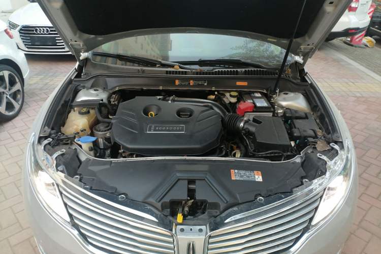 Used Lincoln MKZ 2014 2.0T Luxury Edition Engine Bay
