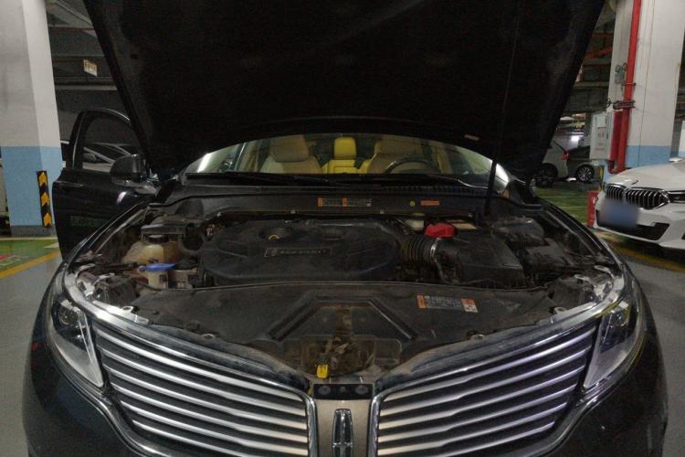 Used Lincoln MKZ 2014 2.0T Luxury Edition Engine Bay