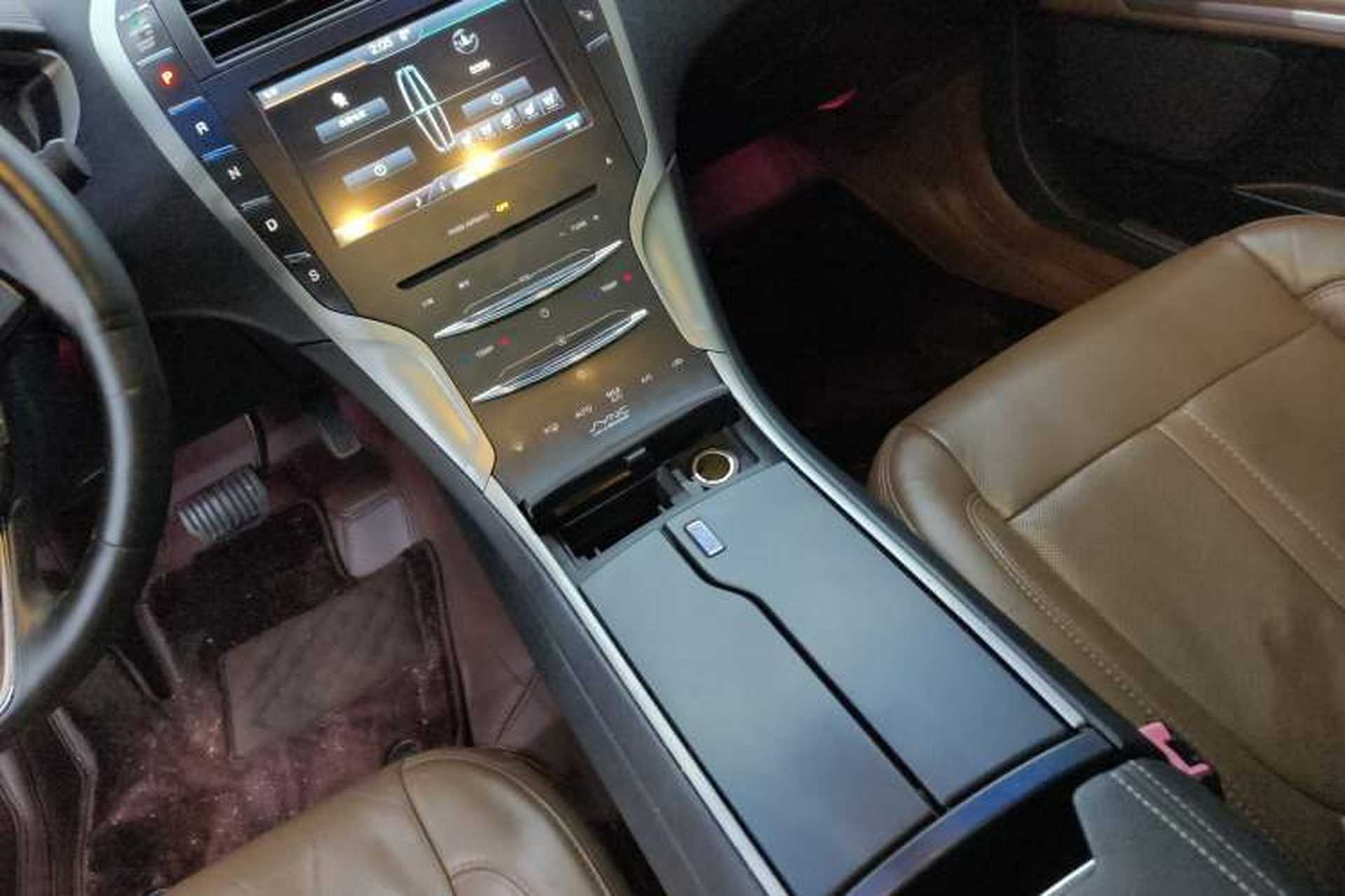 Used Lincoln MKZ 2014 2.0T Prestige Edition Gear Lever