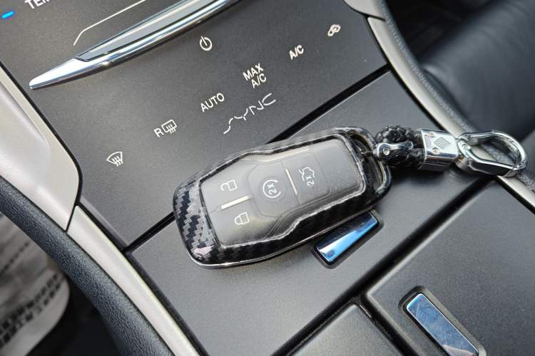 Used Lincoln MKZ 2014 2.0T Luxury Edition Interior 1