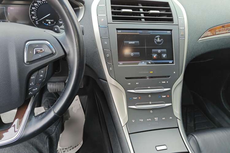 Used Lincoln MKZ 2014 2.0T Luxury Edition Interior 2