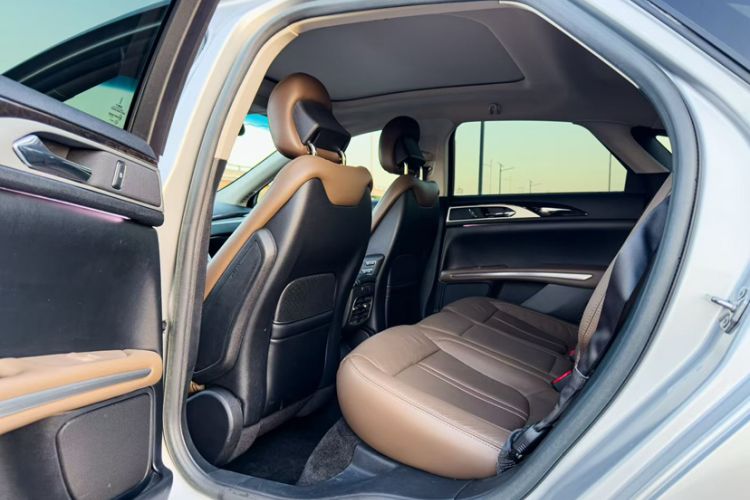 Used Lincoln MKZ 2014 2.0T Prestige Edition Interior 4