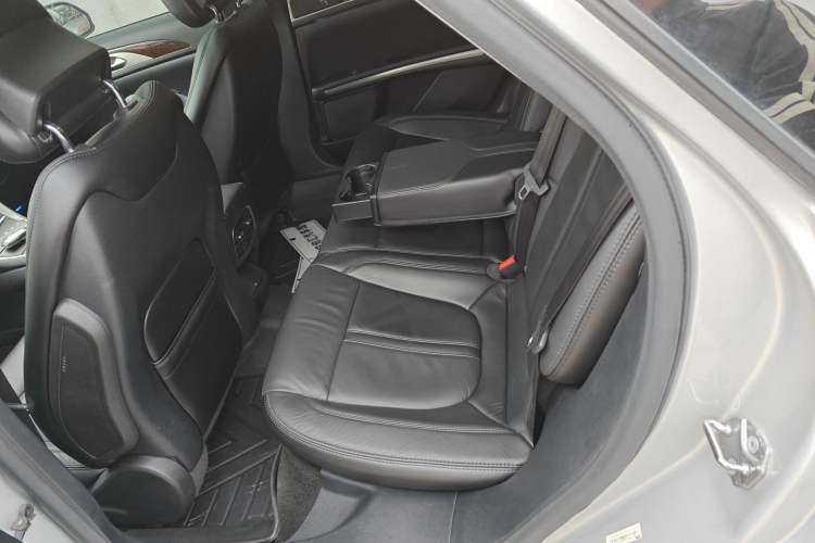 Used Lincoln MKZ 2014 2.0T Luxury Edition Interior 4