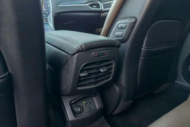 Used Lincoln MKZ 2014 2.0T Prestige Edition Interior 6