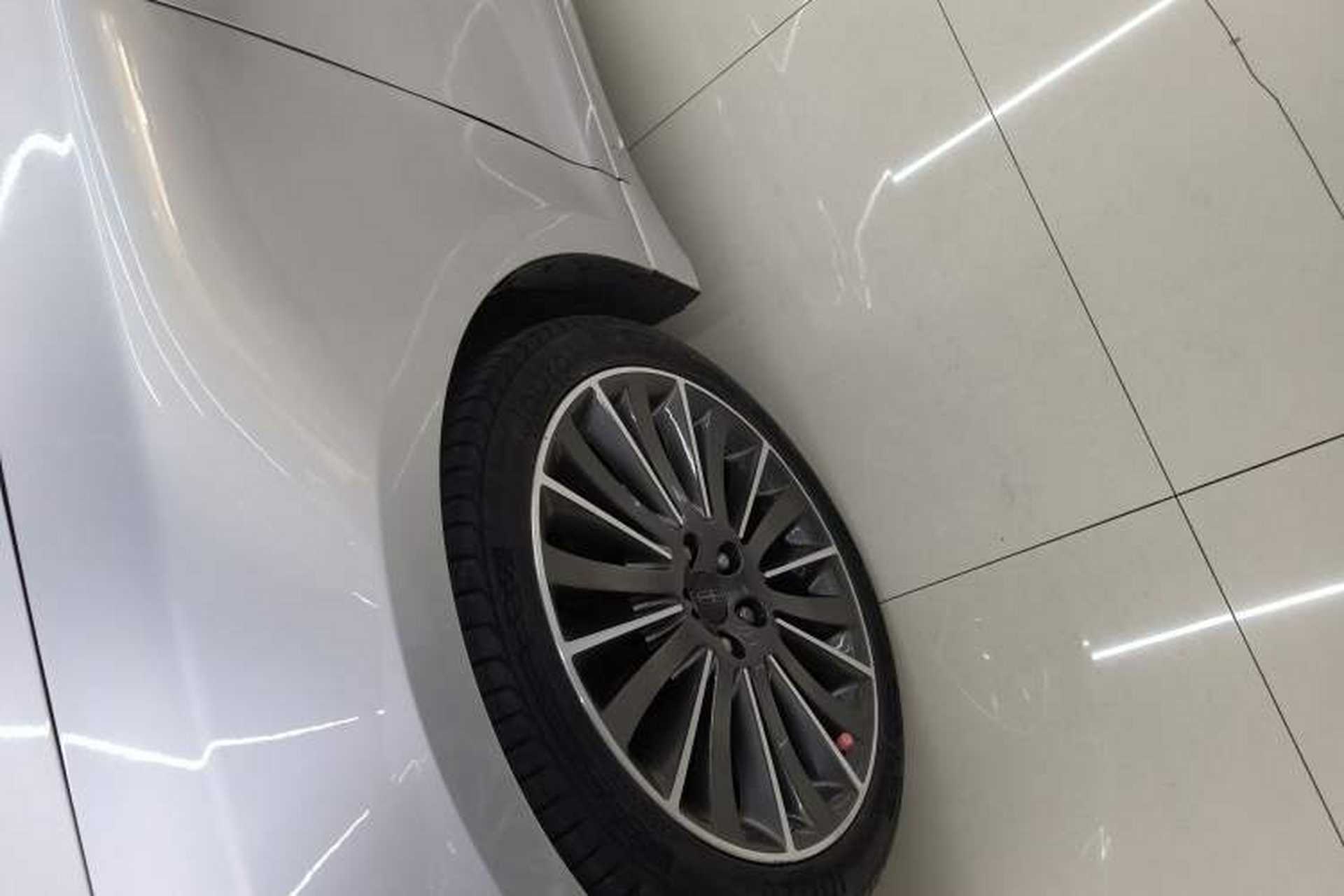 Used Lincoln MKZ 2014 2.0T Prestige Edition Left Front Wheel Hub