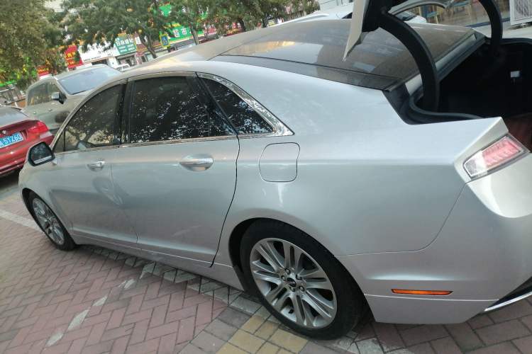 Used Lincoln MKZ 2014 2.0T Luxury Edition Left Side