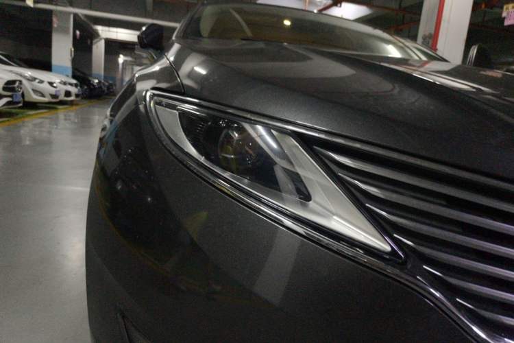 Used Lincoln MKZ 2014 2.0T Luxury Edition Right Front Headlight