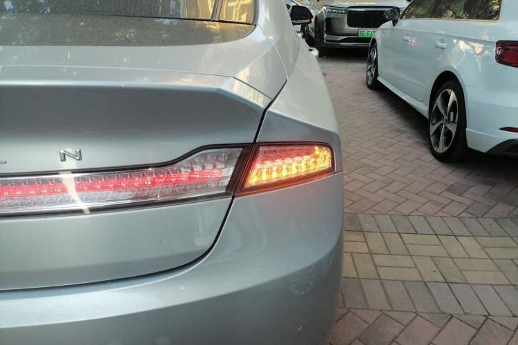 Used Lincoln MKZ 2014 2.0T Luxury Edition Right Rear Taillight