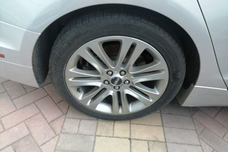 Used Lincoln MKZ 2014 2.0T Luxury Edition Right Rear Wheel Hub