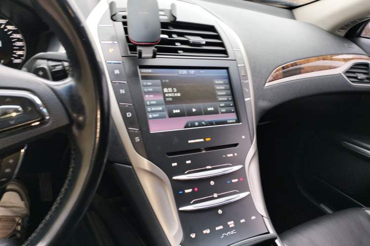 Used Lincoln MKZ 2014 2.0T Luxury Edition Audio And AC Panel