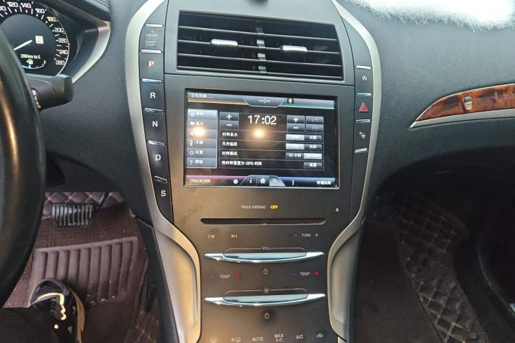 Used Lincoln MKZ 2014 2.0T Luxury Edition Audio And AC Panel