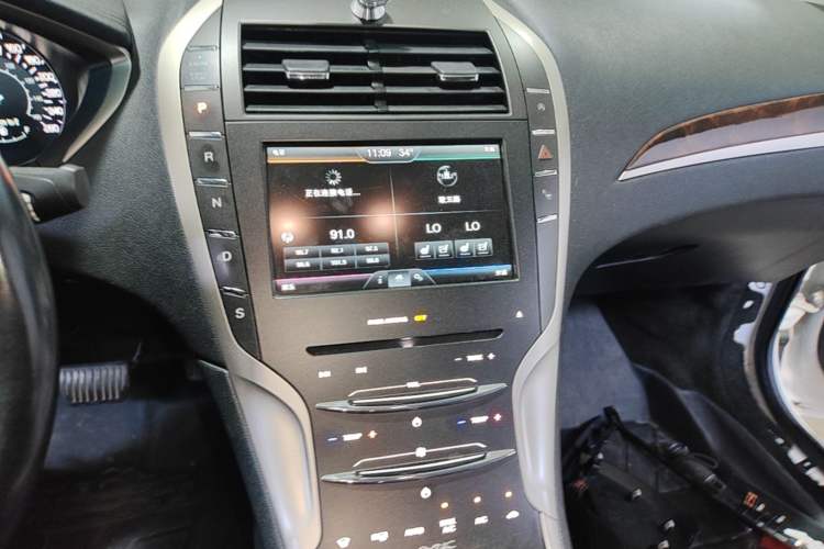 Used Lincoln MKZ 2014 2.0T Luxury Edition Audio And AC Panel