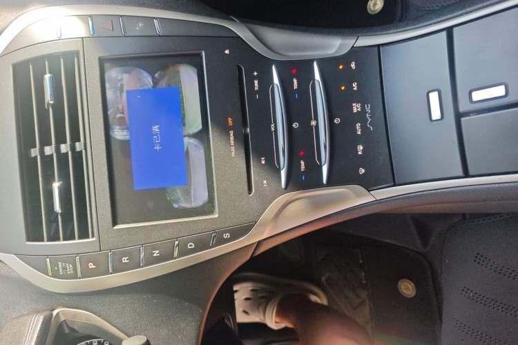 Used Lincoln MKZ 2014 2.0T Luxury Edition Audio And AC Panel
