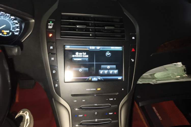 Used Lincoln MKZ 2014 2.0T Luxury Edition Audio And AC Panel