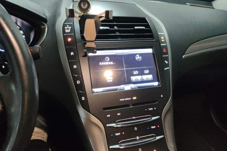 Used Lincoln MKZ 2014 2.0T Luxury Edition Audio And AC Panel