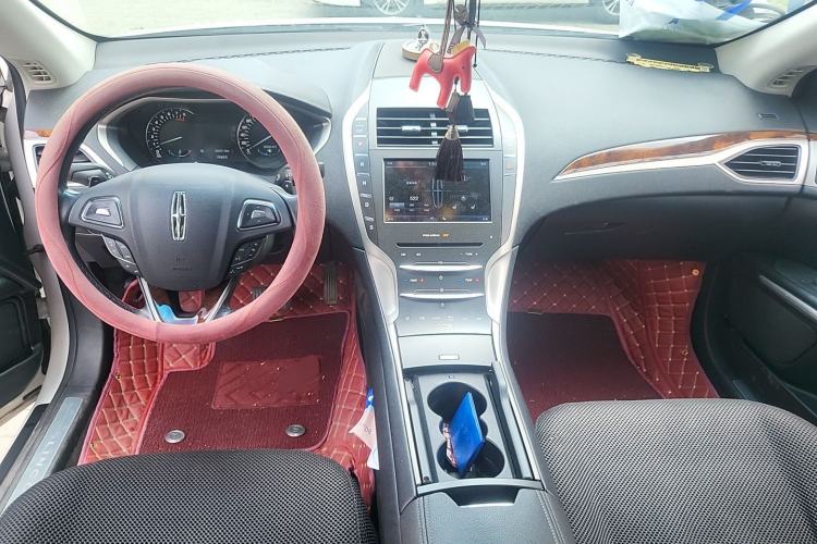 Used Lincoln MKZ 2014 2.0T Luxury Edition Center Console